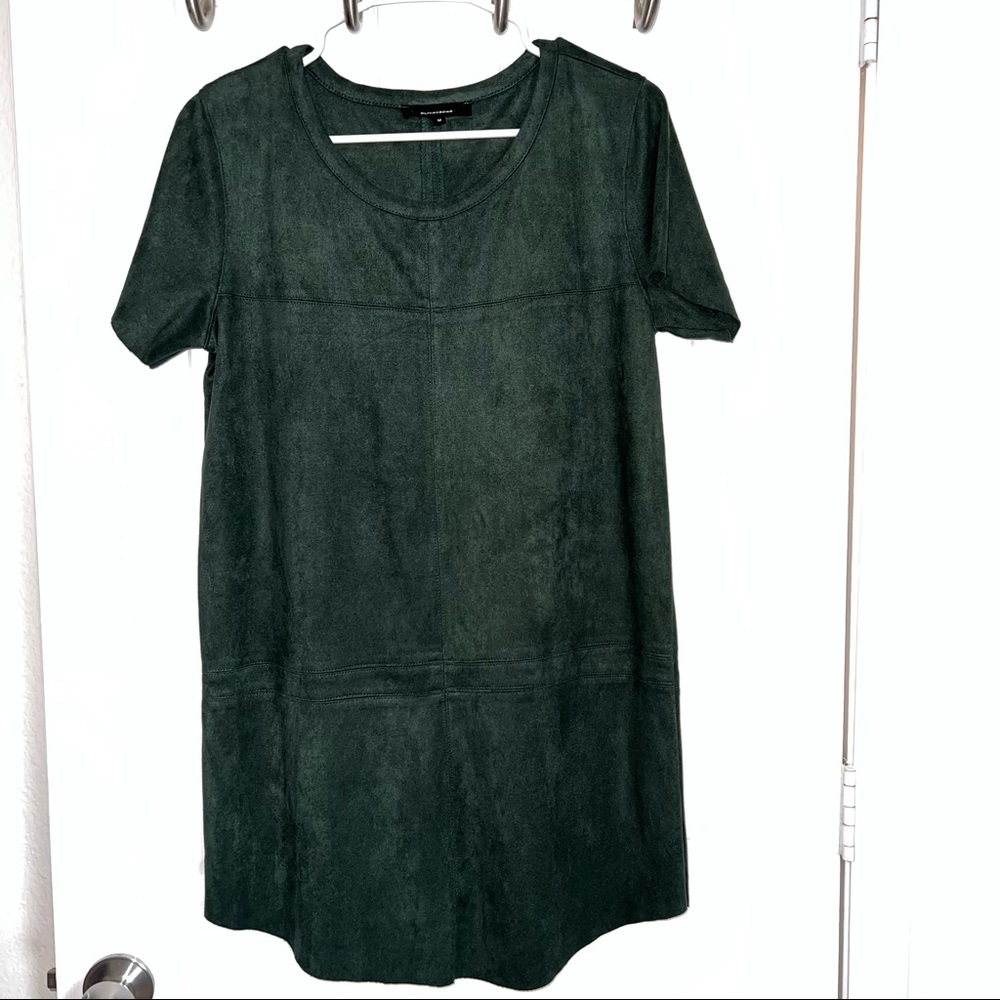 Olivaceous | Faux Suede Short Sleeve Shift Dress Green Forest